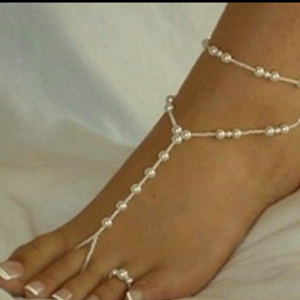 Pair Pearl Barfefoor Sandals